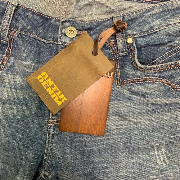 Antik Denim DIstressed Longer Length Shorts Womens size 32 NWT - Picture 7 of 8